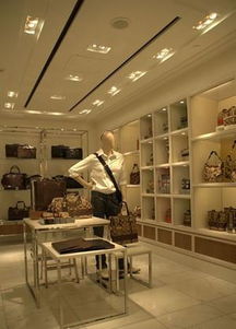 珠寶與化妝品展柜全解析 價(jià)格、廠家與展覽服務(wù)一站式參考